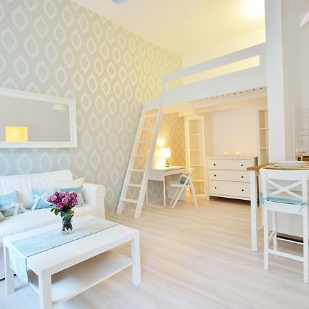 Gozsdu Apartments In Center 布达佩斯 外观 照片